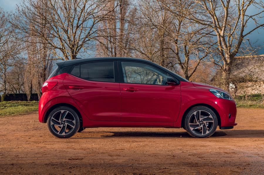  Hyundai i10 2019 года  (UK) (фото 11 из 55)